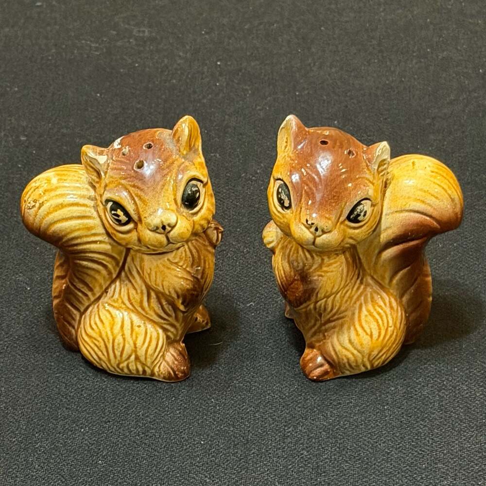 Vintage Ceramic Squirrel Salt and Pepper Shaker Set Made in Japan